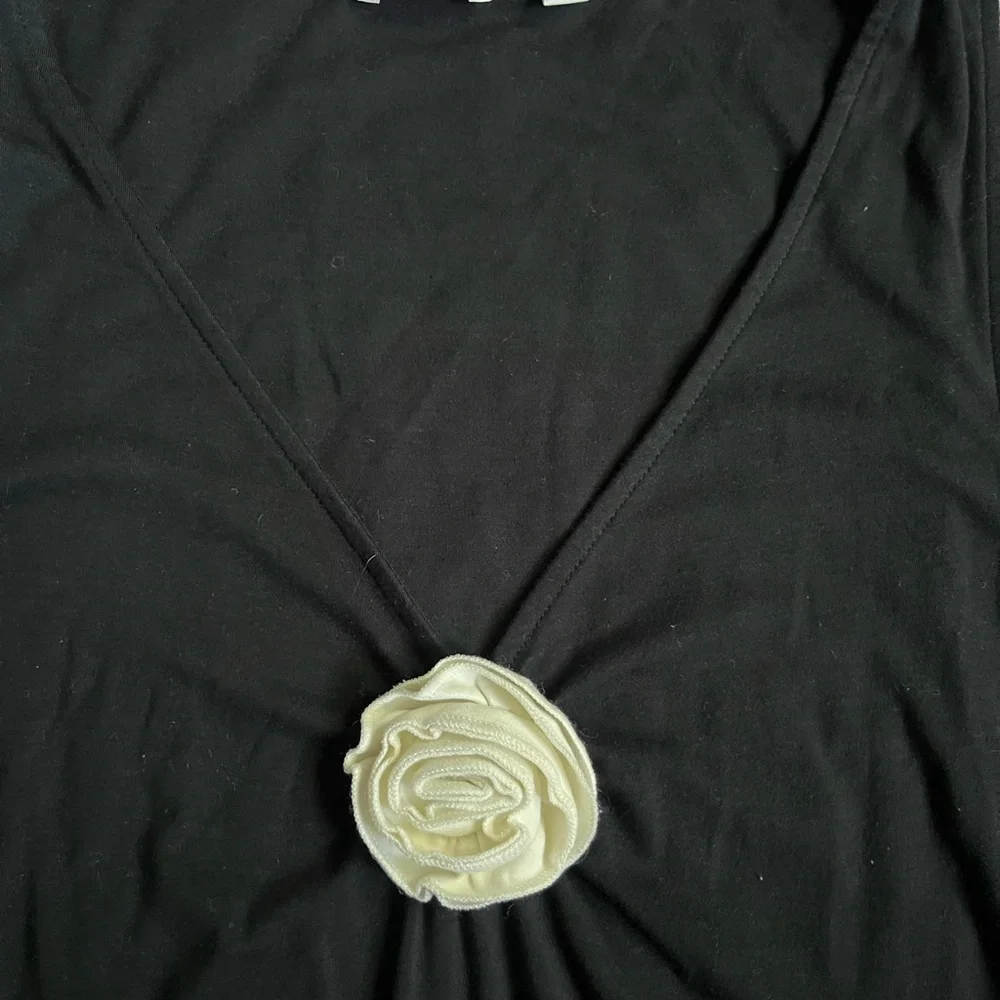 GoodLux Bloom Too Aritizia Wilfred - Picture 2 of 4